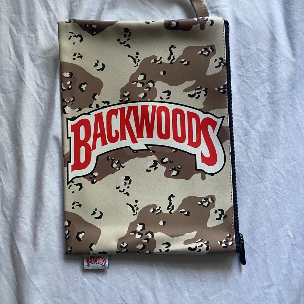 Backwoods Camo print novelty zip up accessory pouch,